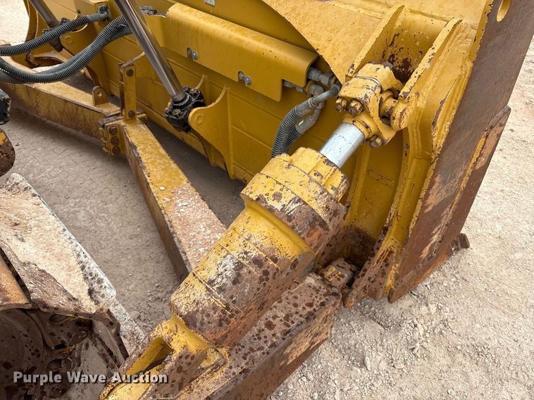 image for item EL2145 2020 Caterpillar D6 dozer