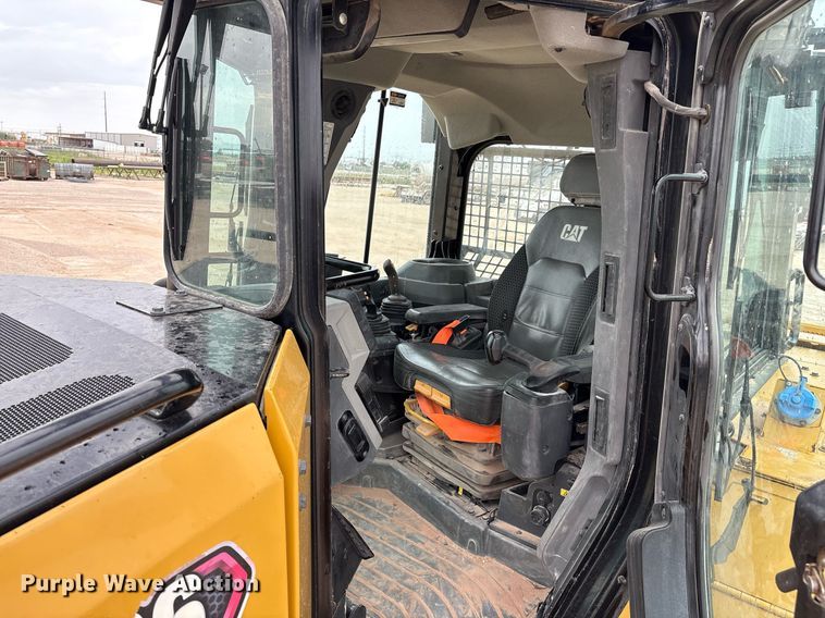 image for item EL2145 2020 Caterpillar D6 dozer