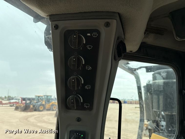 image for item EL2145 2020 Caterpillar D6 dozer