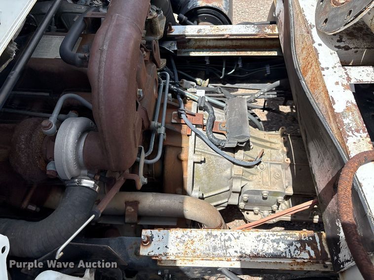 image for item EL2150 1995 Isuzu NPR vacuum truck