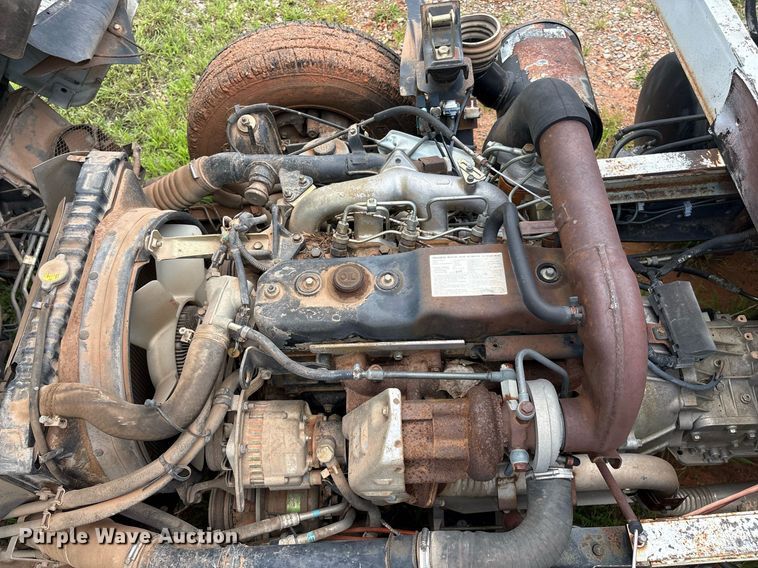 image for item EL2150 1995 Isuzu NPR vacuum truck