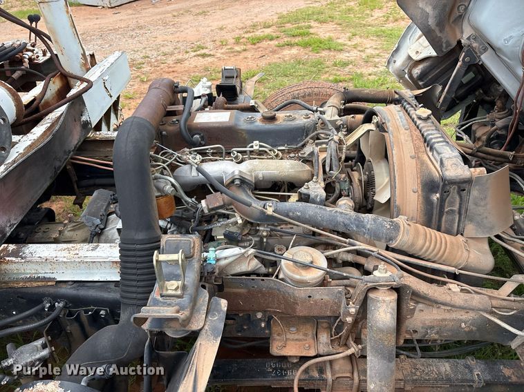 image for item EL2150 1995 Isuzu NPR vacuum truck