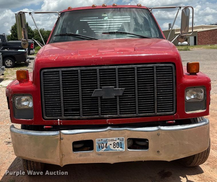 image for item EL2151 2000 Chevrolet C7500 Crew Cab dump flatbed truck