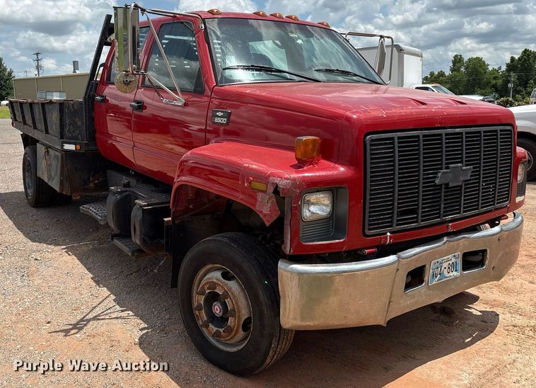image for item EL2151 2000 Chevrolet C7500 Crew Cab dump flatbed truck
