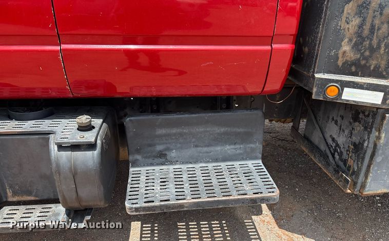 image for item EL2151 2000 Chevrolet C7500 Crew Cab dump flatbed truck