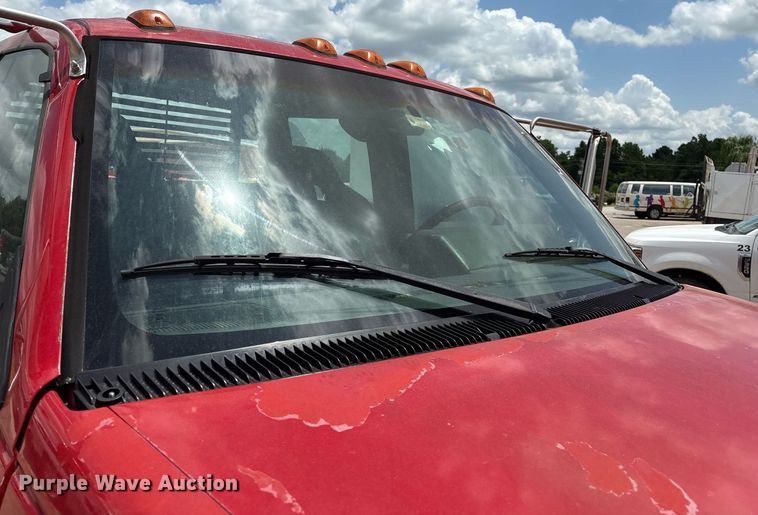 image for item EL2151 2000 Chevrolet C7500 Crew Cab dump flatbed truck