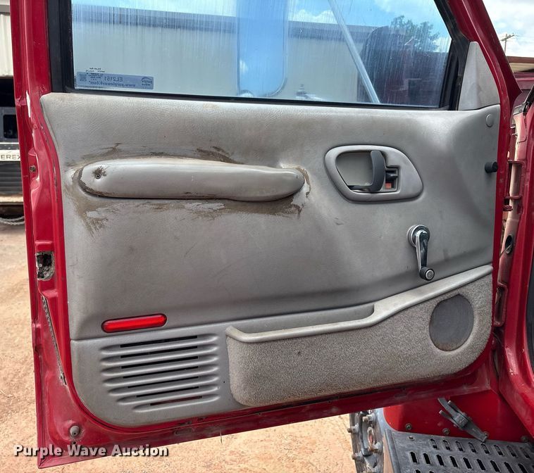 image for item EL2151 2000 Chevrolet C7500 Crew Cab dump flatbed truck