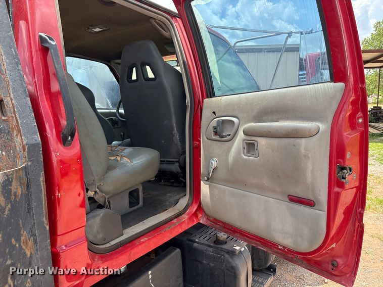 image for item EL2151 2000 Chevrolet C7500 Crew Cab dump flatbed truck