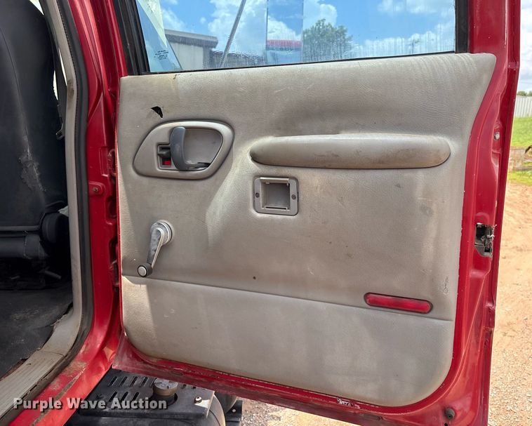 image for item EL2151 2000 Chevrolet C7500 Crew Cab dump flatbed truck