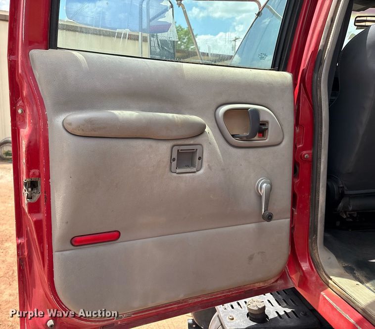 image for item EL2151 2000 Chevrolet C7500 Crew Cab dump flatbed truck