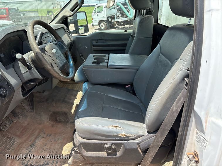 image for item EL2152 2012 Ford F550 Super Duty XL box truck