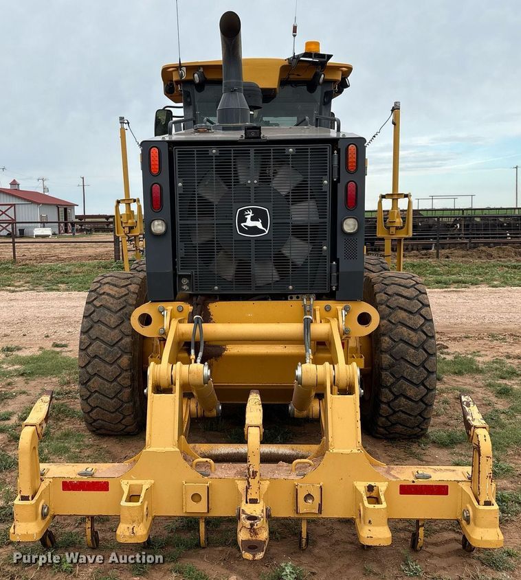 image for item EL2157 2013 John Deere 772G motor grader