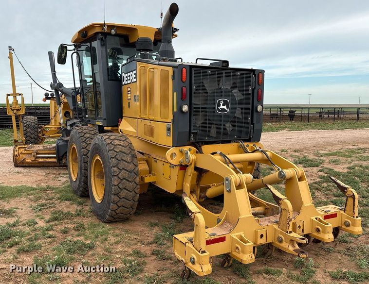 image for item EL2157 2013 John Deere 772G motor grader