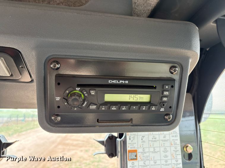 image for item EL2157 2013 John Deere 772G motor grader