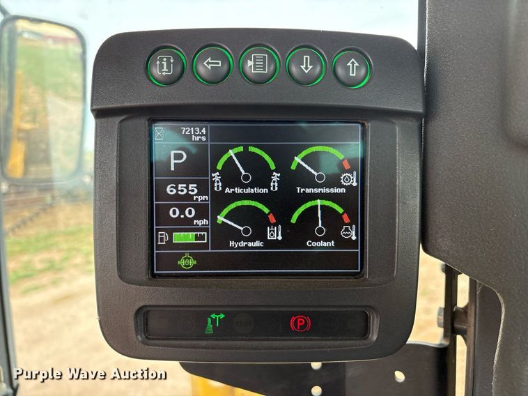 image for item EL2157 2013 John Deere 772G motor grader