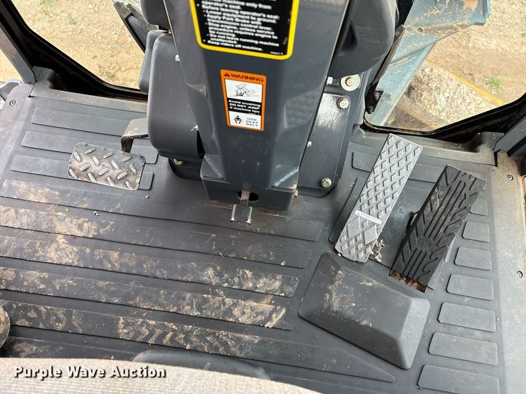 image for item EL2157 2013 John Deere 772G motor grader