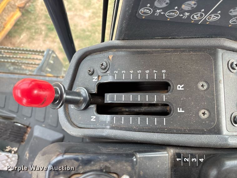 image for item EL2157 2013 John Deere 772G motor grader