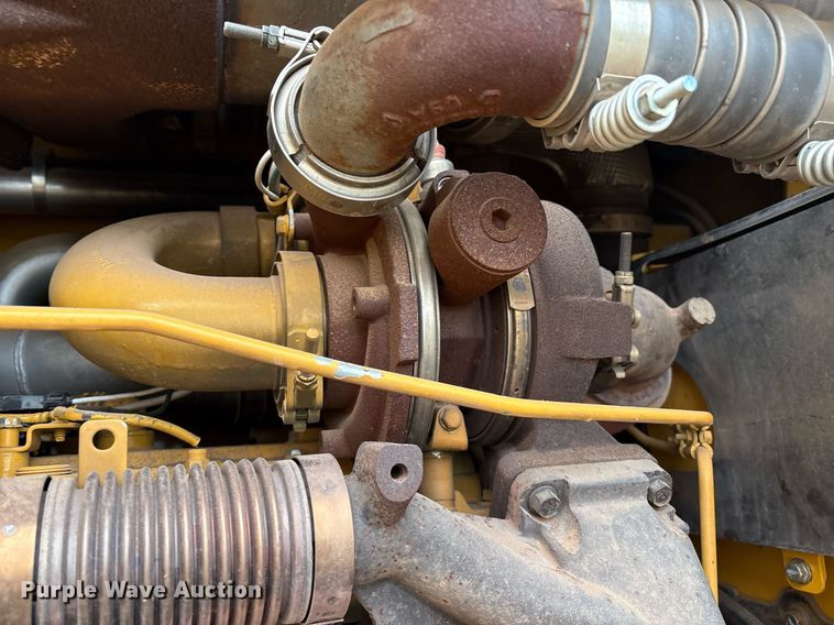 image for item EL2157 2013 John Deere 772G motor grader