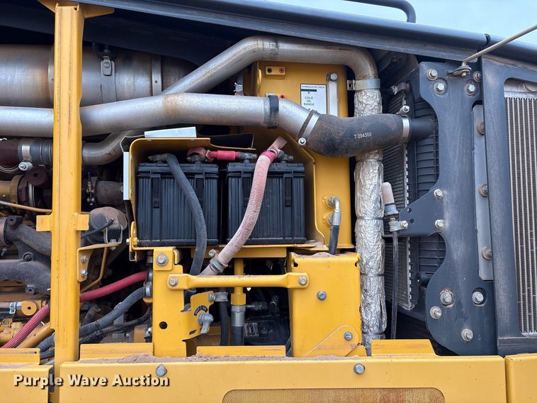 image for item EL2157 2013 John Deere 772G motor grader