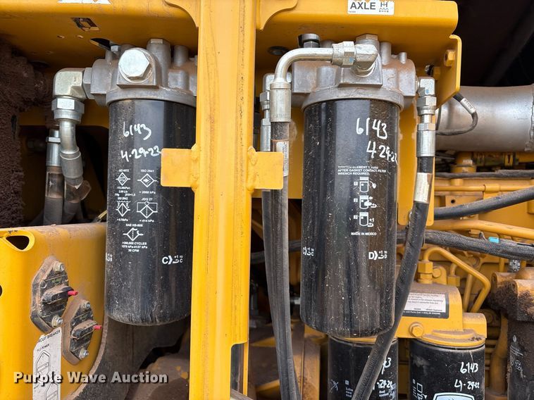 image for item EL2157 2013 John Deere 772G motor grader