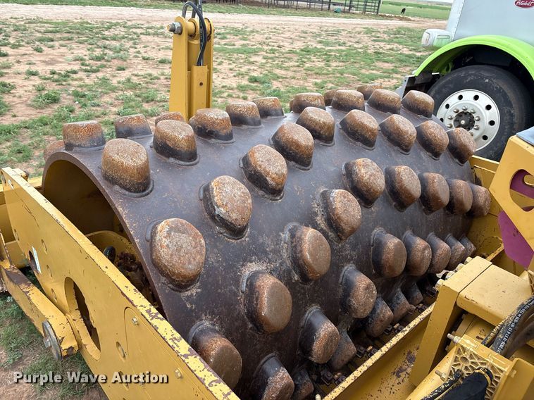 image for item EL2158 2005 Caterpillar CP433E single drum vibratory roller