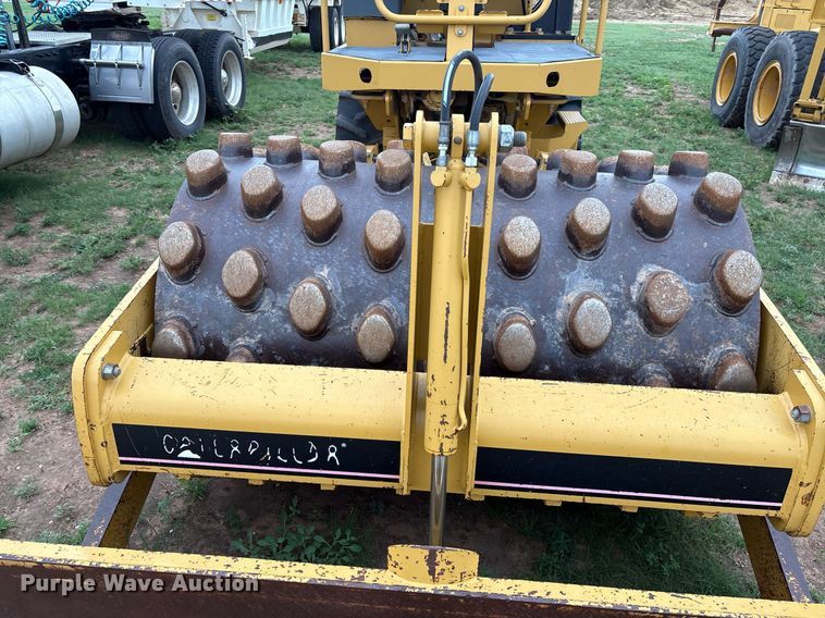 image for item EL2158 2005 Caterpillar CP433E single drum vibratory roller