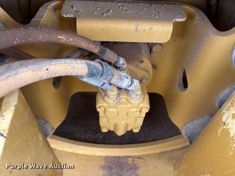 image for item EL2158 2005 Caterpillar CP433E single drum vibratory roller