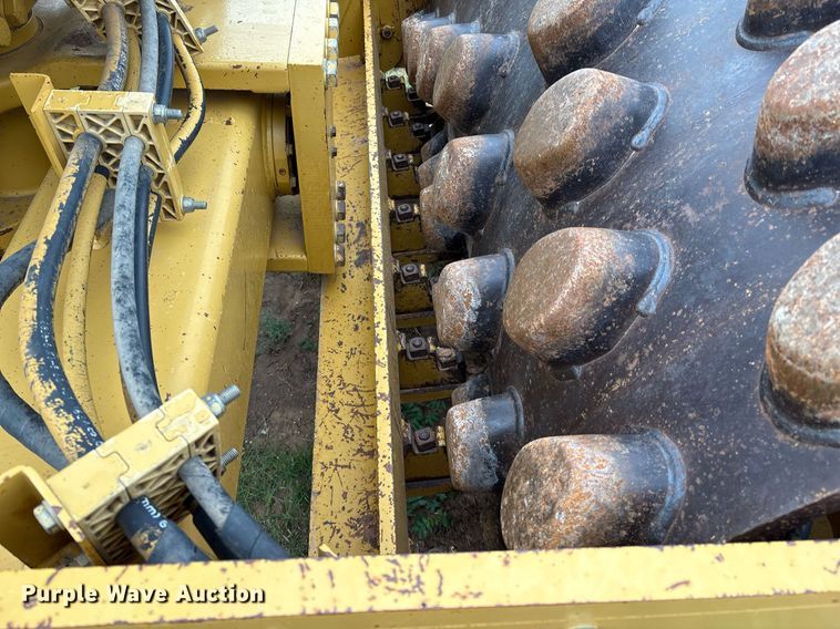 image for item EL2158 2005 Caterpillar CP433E single drum vibratory roller