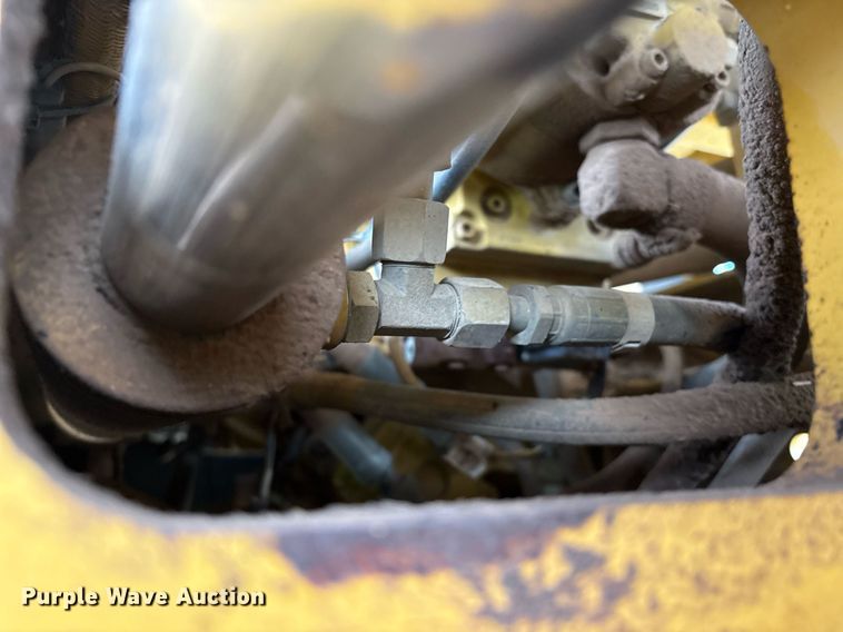 image for item EL2158 2005 Caterpillar CP433E single drum vibratory roller