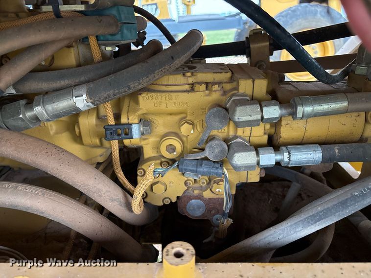 image for item EL2158 2005 Caterpillar CP433E single drum vibratory roller