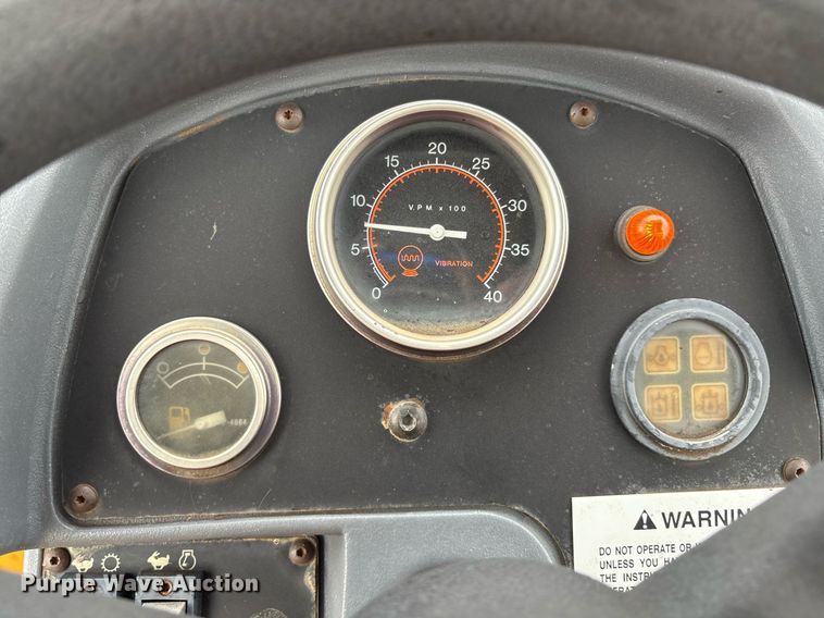 image for item EL2158 2005 Caterpillar CP433E single drum vibratory roller