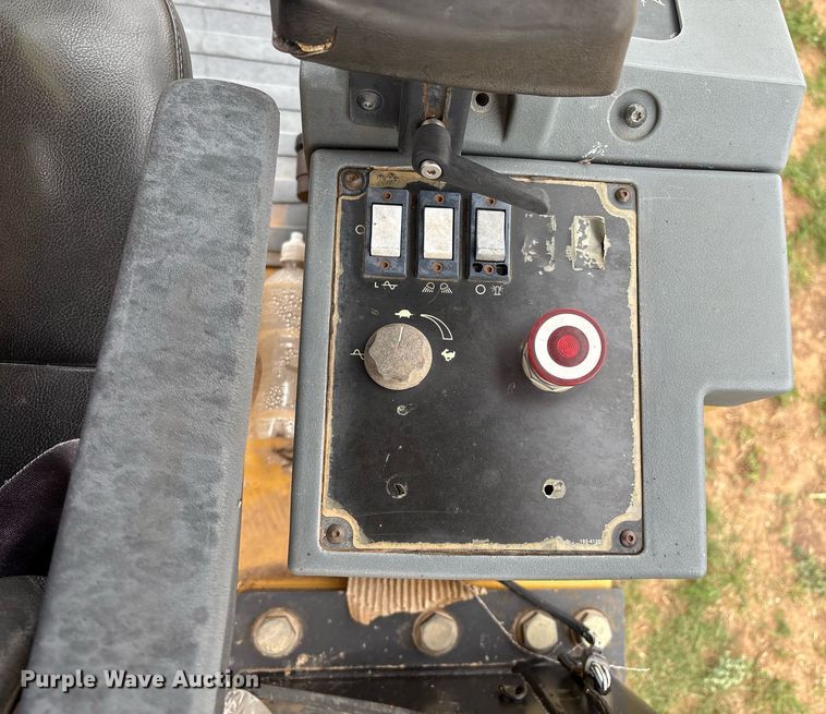 image for item EL2158 2005 Caterpillar CP433E single drum vibratory roller