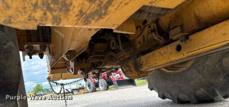 image for item EM2103 Ford 455D landscape tractor