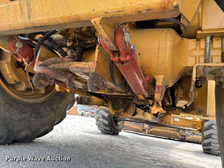 image for item EM2103 Ford 455D landscape tractor