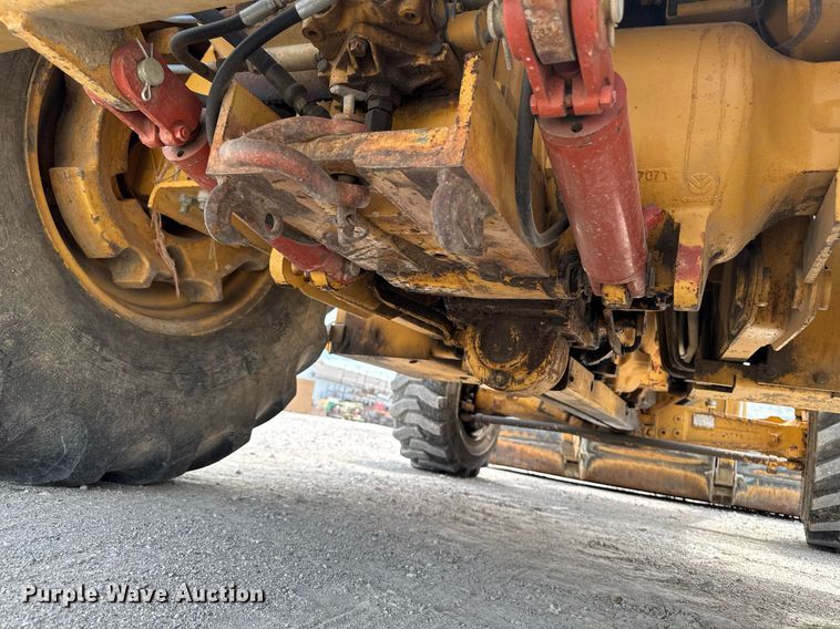 image for item EM2103 Ford 455D landscape tractor