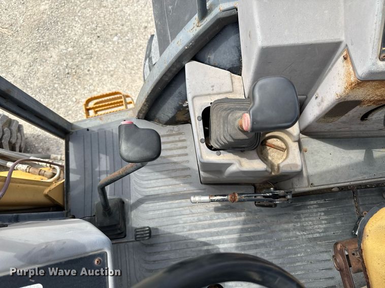 image for item EM2103 Ford 455D landscape tractor