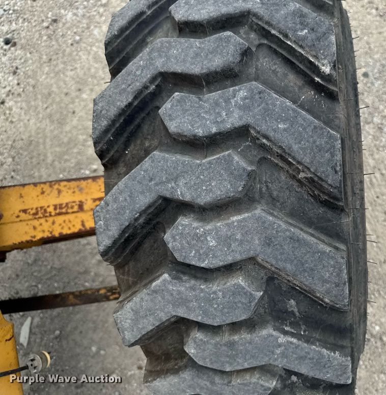 image for item EM2103 Ford 455D landscape tractor