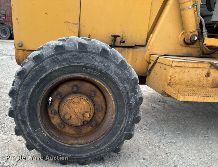 image for item EM2103 Ford 455D landscape tractor