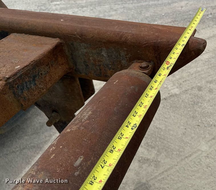 image for item EM2104 2000 Mack RD688S roll-off container truck