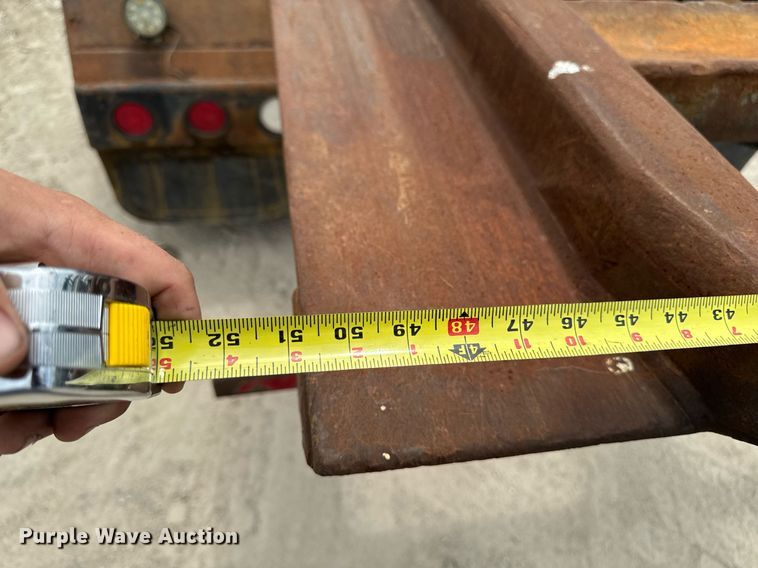 image for item EM2104 2000 Mack RD688S roll-off container truck