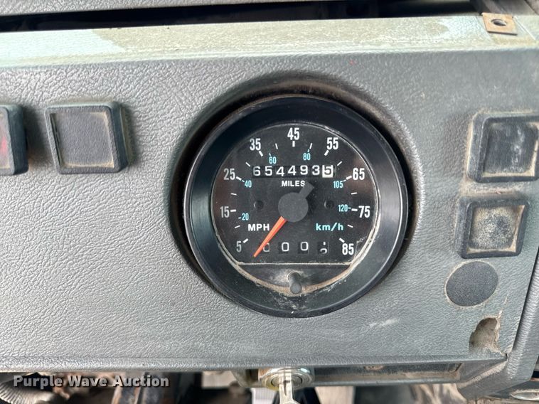 image for item EM2104 2000 Mack RD688S roll-off container truck