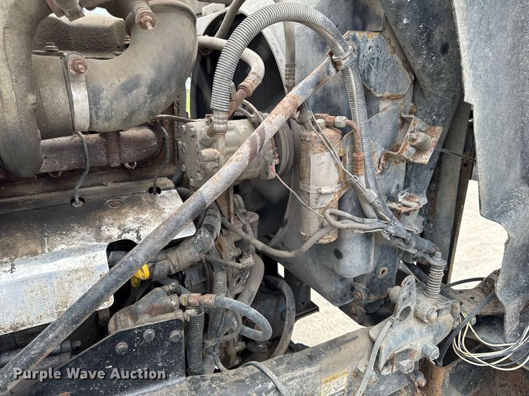 image for item EM2104 2000 Mack RD688S roll-off container truck