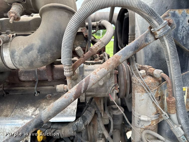 image for item EM2104 2000 Mack RD688S roll-off container truck