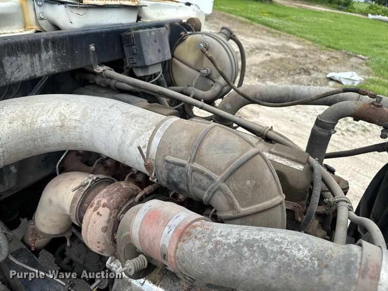 image for item EM2104 2000 Mack RD688S roll-off container truck