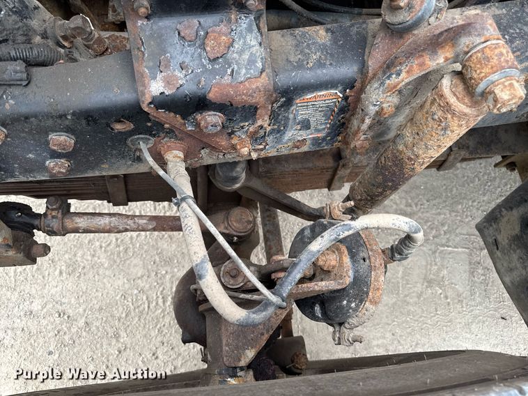 image for item EM2104 2000 Mack RD688S roll-off container truck