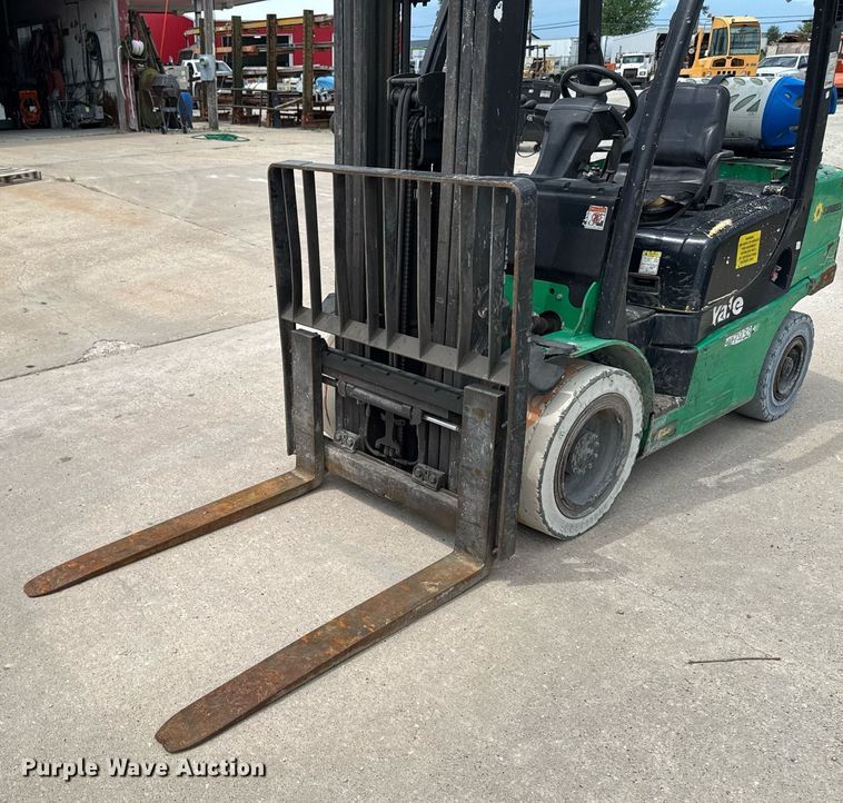 image for item EM2105 2016 Yale Veracitor 60VX forklift