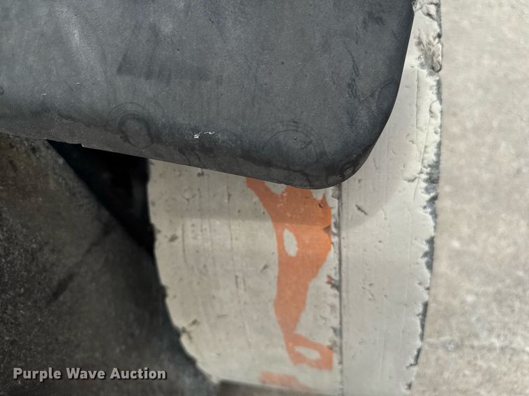 image for item EM2105 2016 Yale Veracitor 60VX forklift