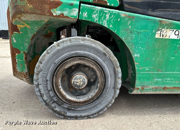 image for item EM2105 2016 Yale Veracitor 60VX forklift