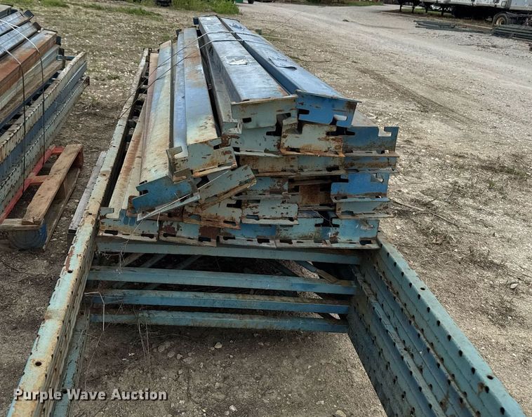 image for item EM2107 Pallet racking