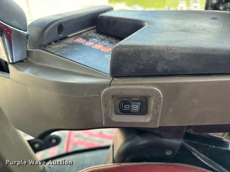 image for item EM2114 2014 Case IH 580 Quadtrac 4WD tractor